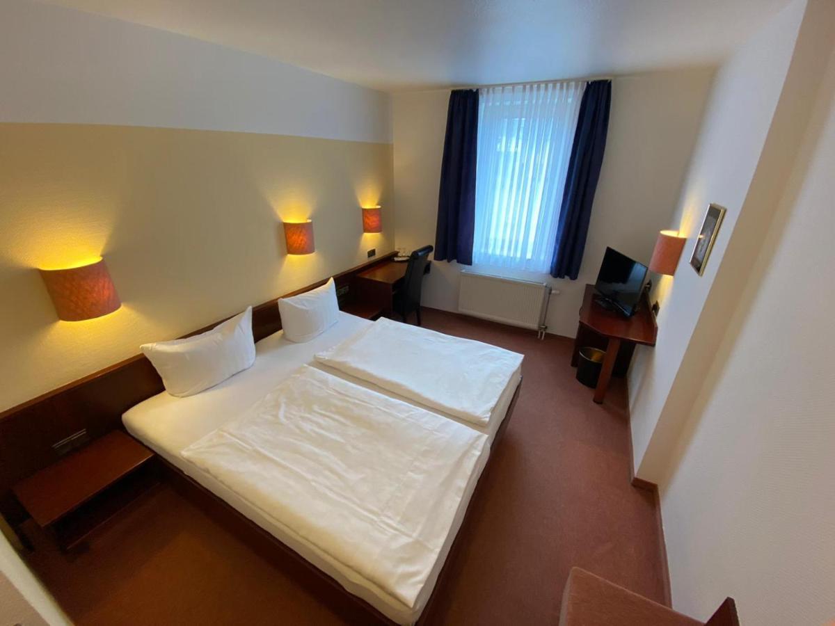 Hotel Goldener Loewe 졸렌로다 외부 사진